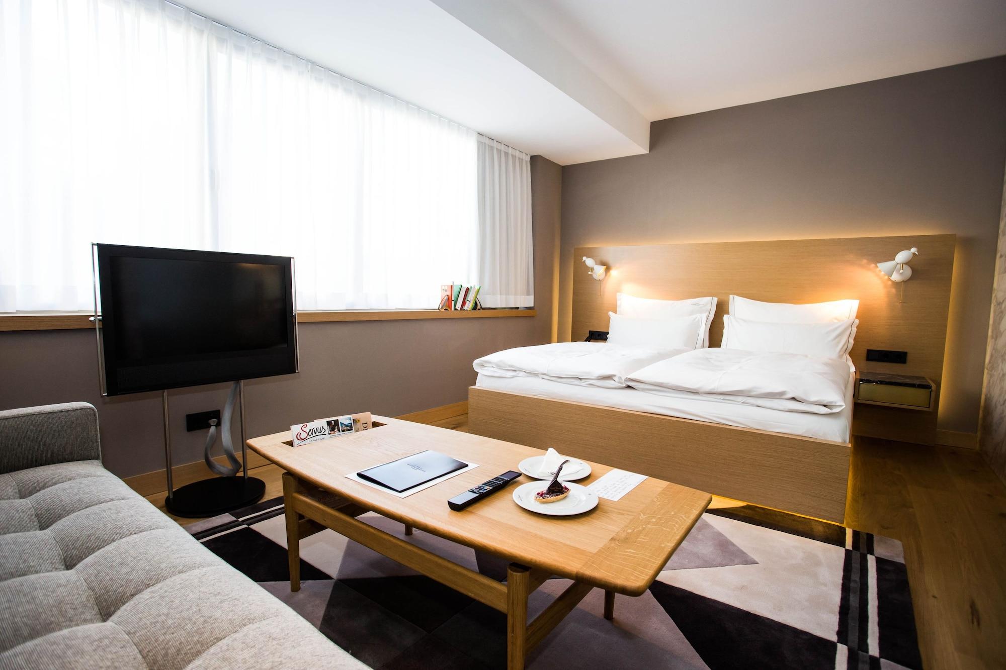 Hotel The 5*